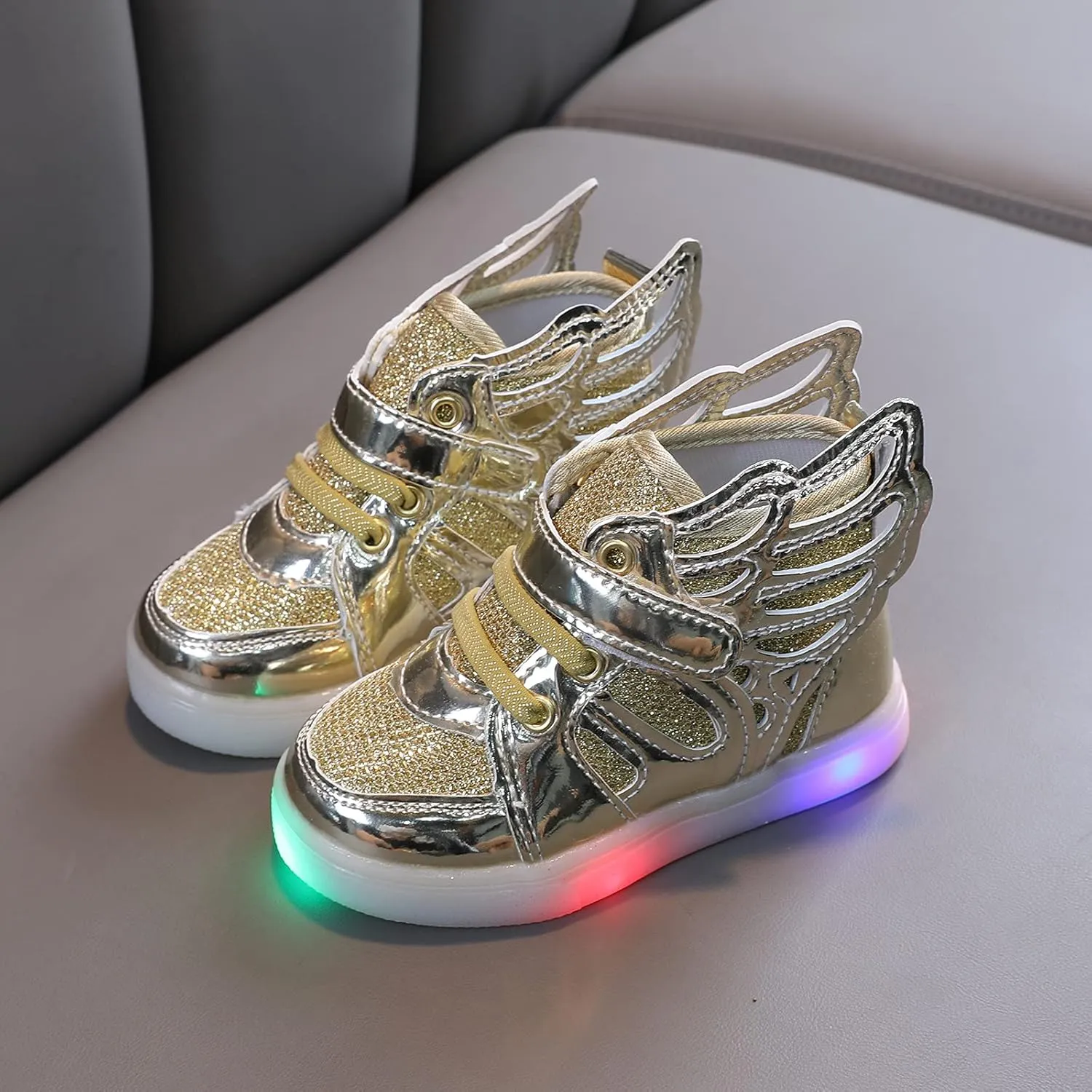 Children Bling Luminous Light Led Sneaker Kids Mesh High Tops Sport Party Shoes with Wing Style