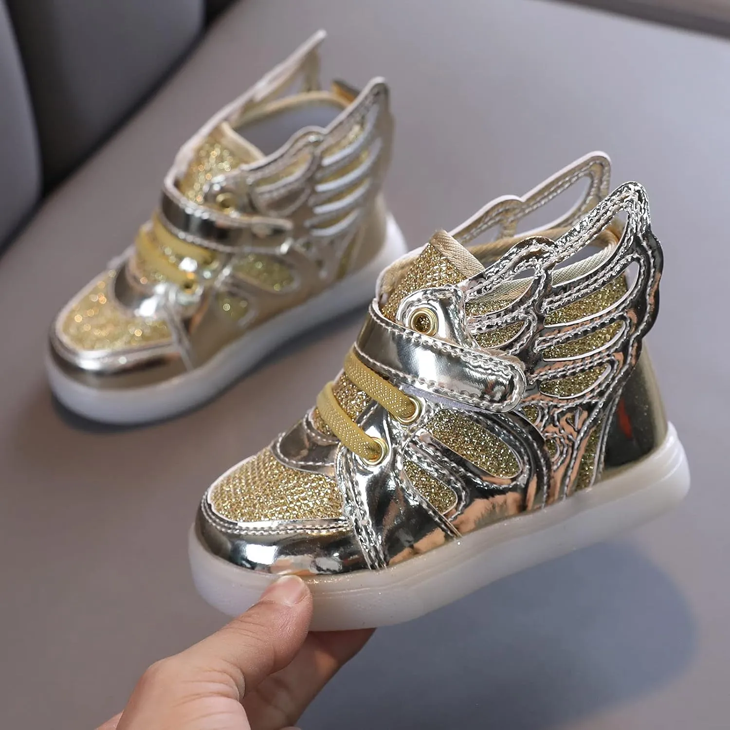 Children Bling Luminous Light Led Sneaker Kids Mesh High Tops Sport Party Shoes with Wing Style