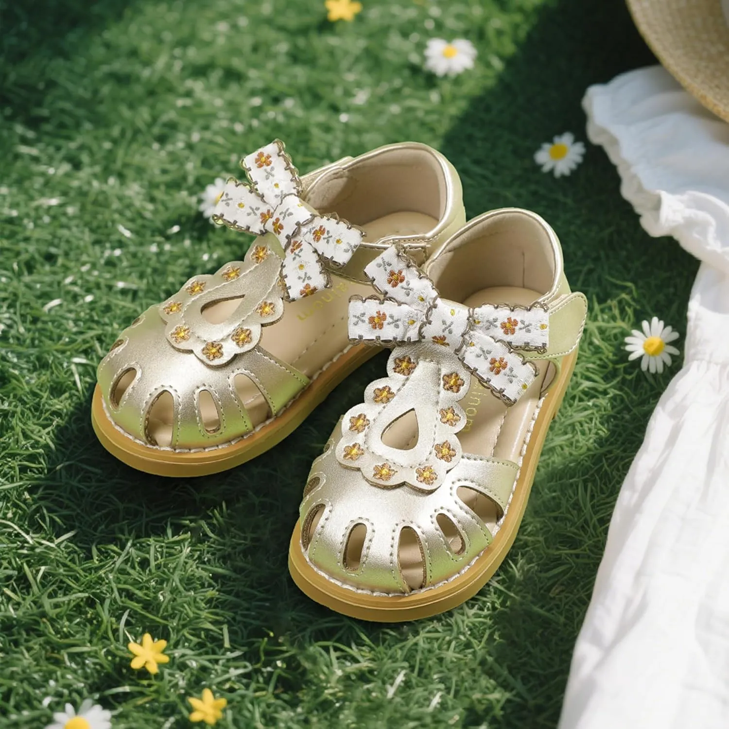 Hehainom Toddler Girls Sandals Closed Toe Bow Flower Girl Summer Shoes Little Kids Flats Sandals