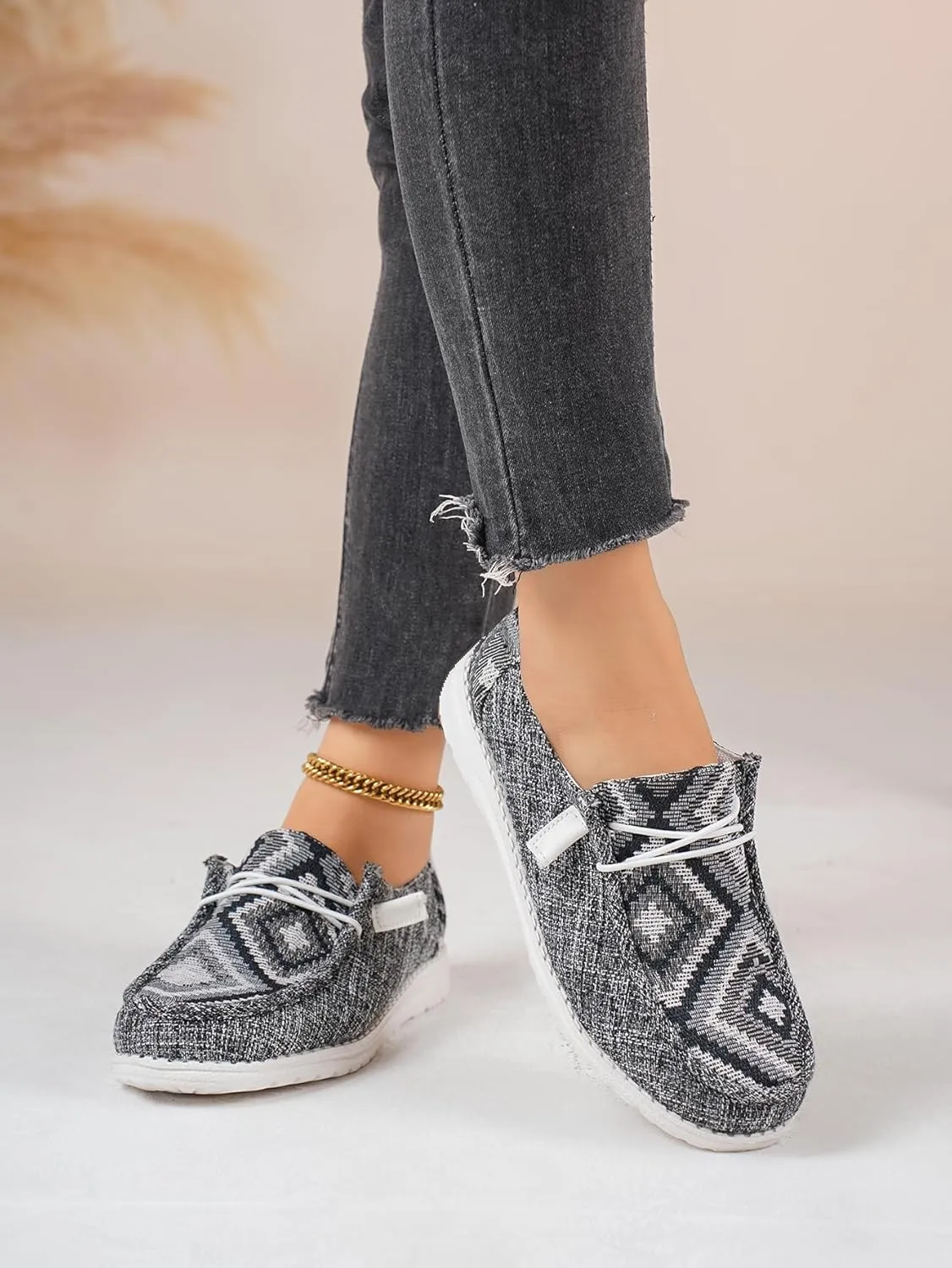 Unisex Ethnic Geometric Print Slip-On Loafers – Breathable Fabric Casual Shoes with Non-Slip Rubber Sole for Men & Women